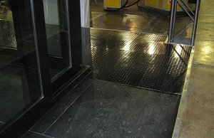 Vizija servis doo Čišćenje, poliranje i voskiranje podova